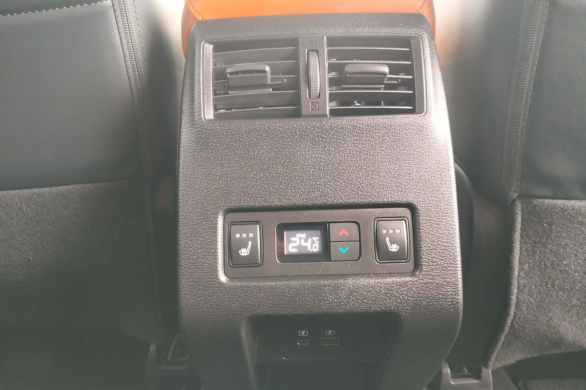 2024 Mitsubishi Outlander Exceed Tourer ZM