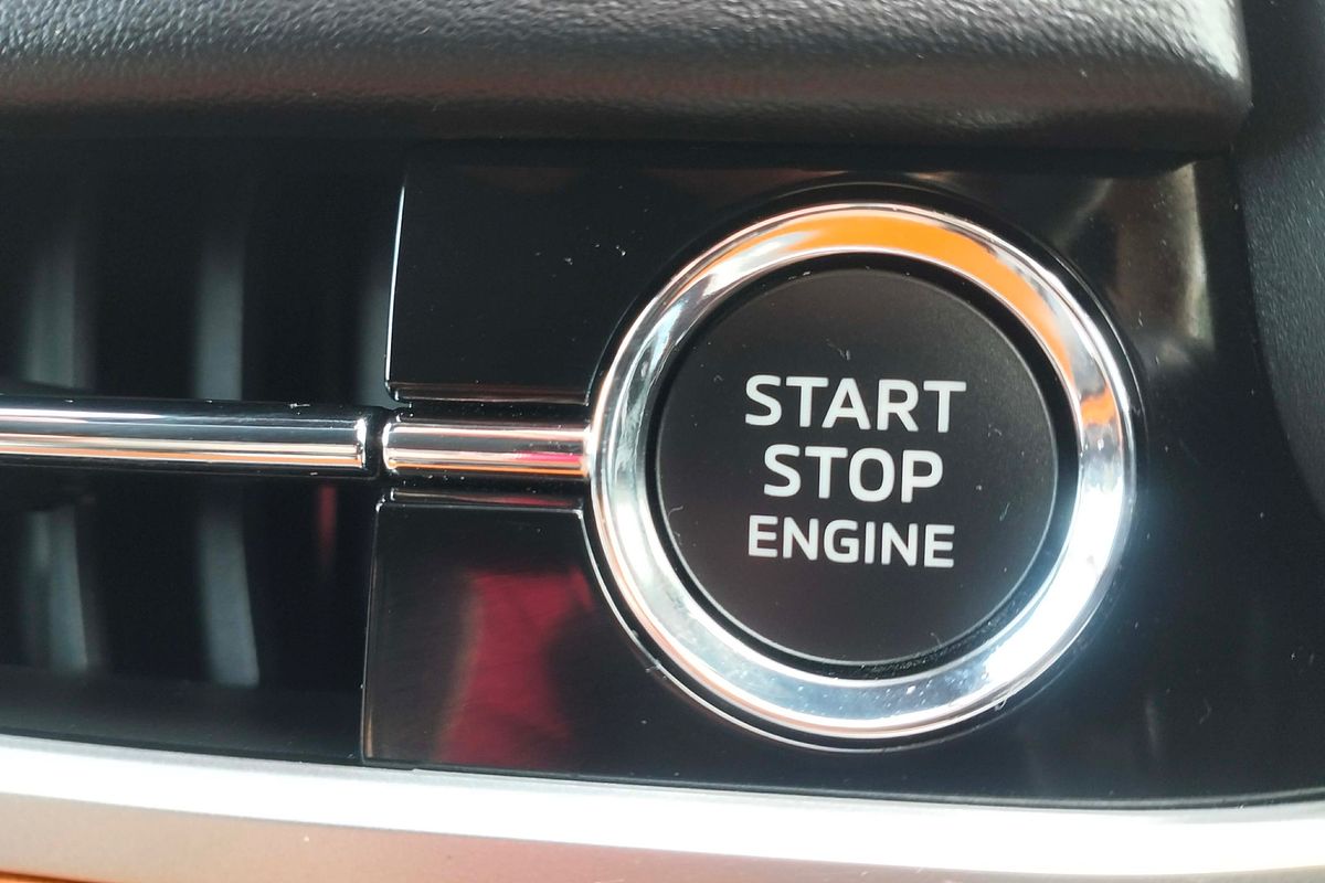 2024 Mitsubishi Outlander Exceed Tourer ZM