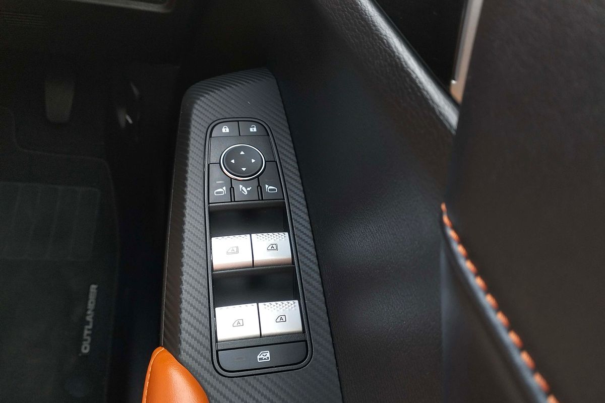 2024 Mitsubishi Outlander Exceed Tourer ZM