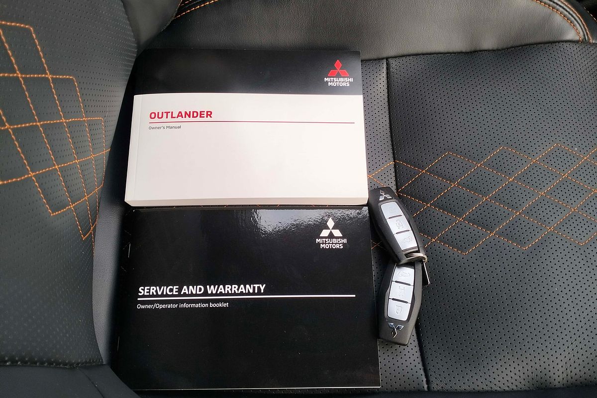 2024 Mitsubishi Outlander Exceed Tourer ZM