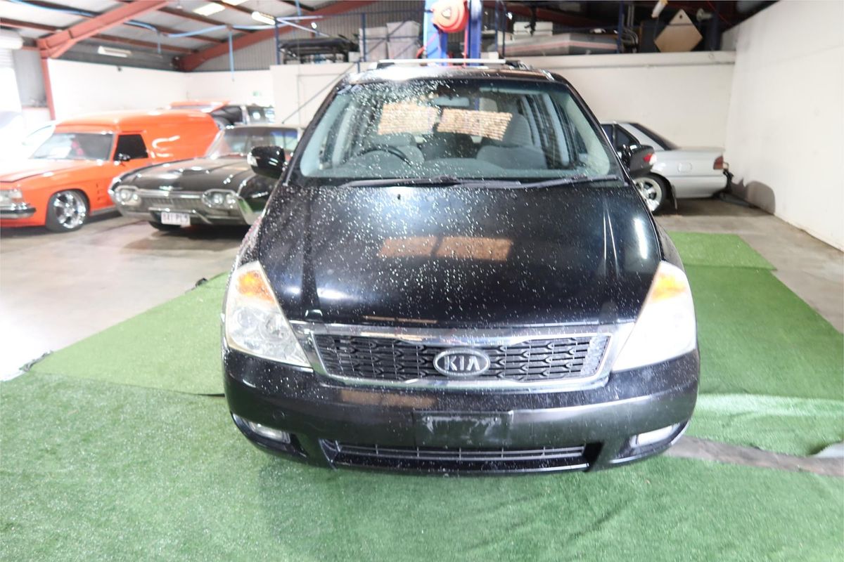 2011 Kia Grand Carnival Si VQ