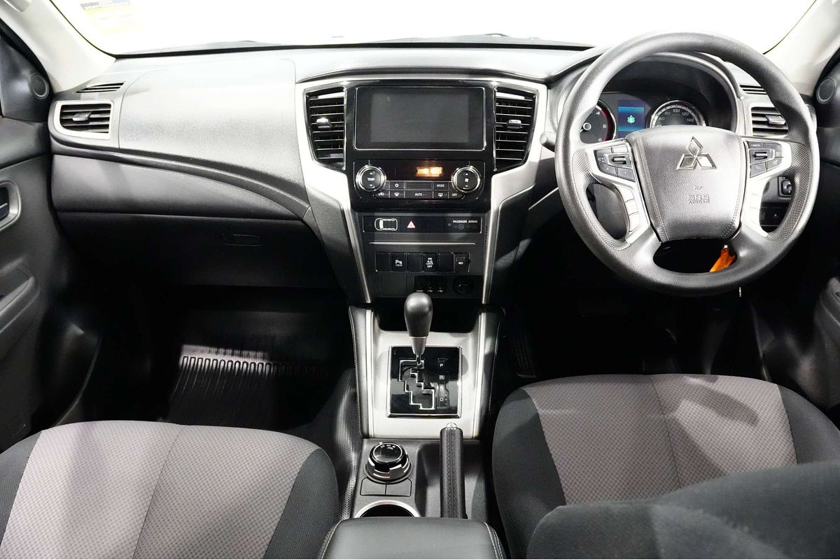 2021 Mitsubishi Triton GLX+ MR 4X4