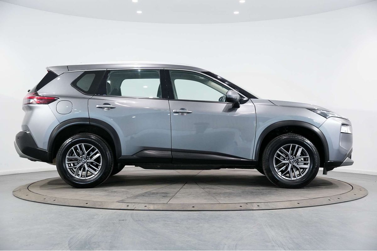 2024 Nissan X-TRAIL ST T33