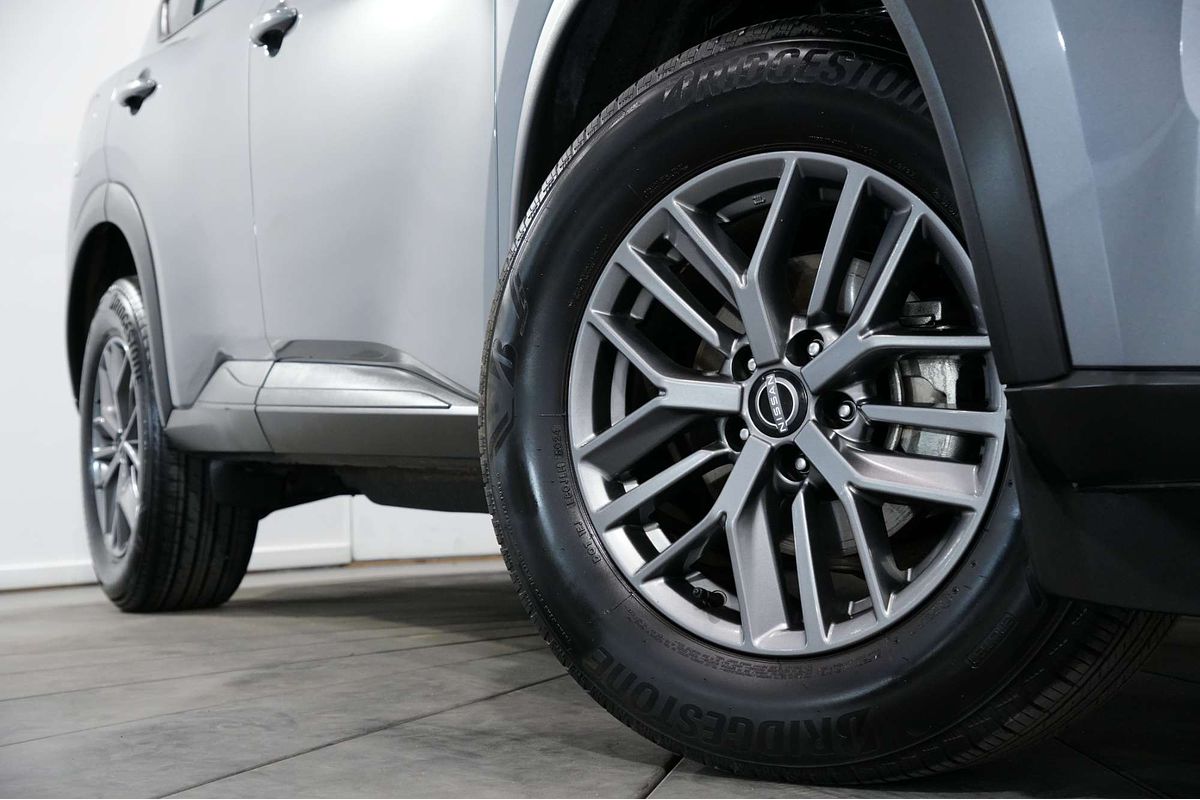 2024 Nissan X-TRAIL ST T33