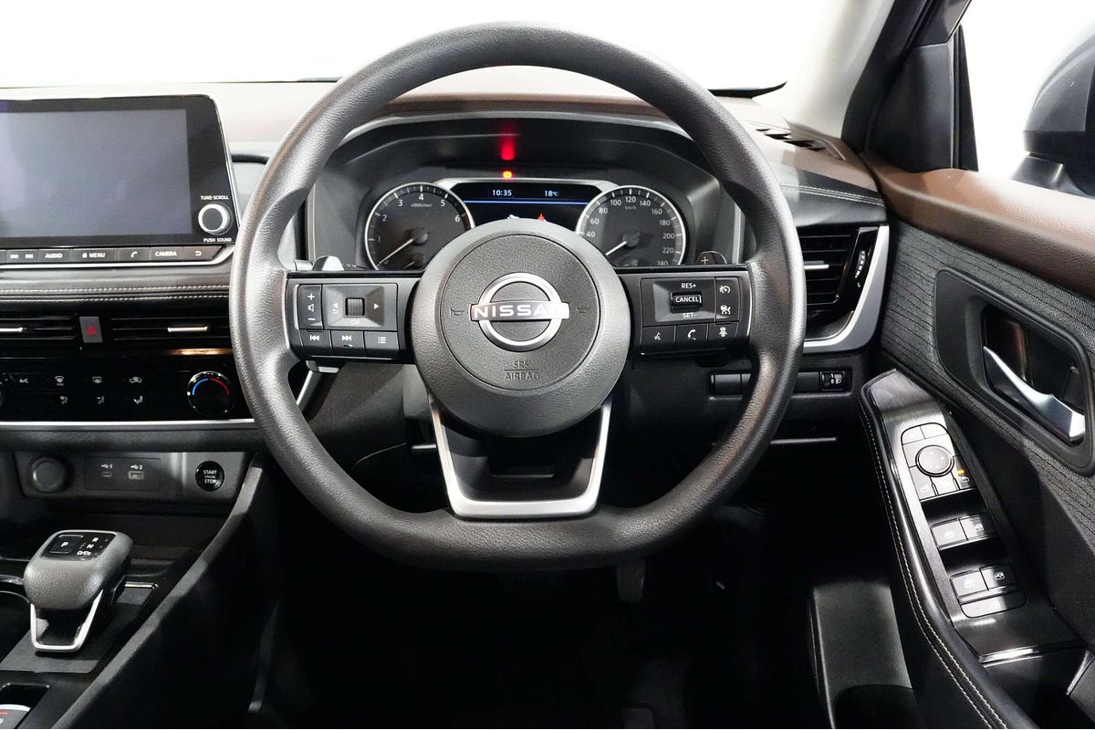 2024 Nissan X-TRAIL ST T33