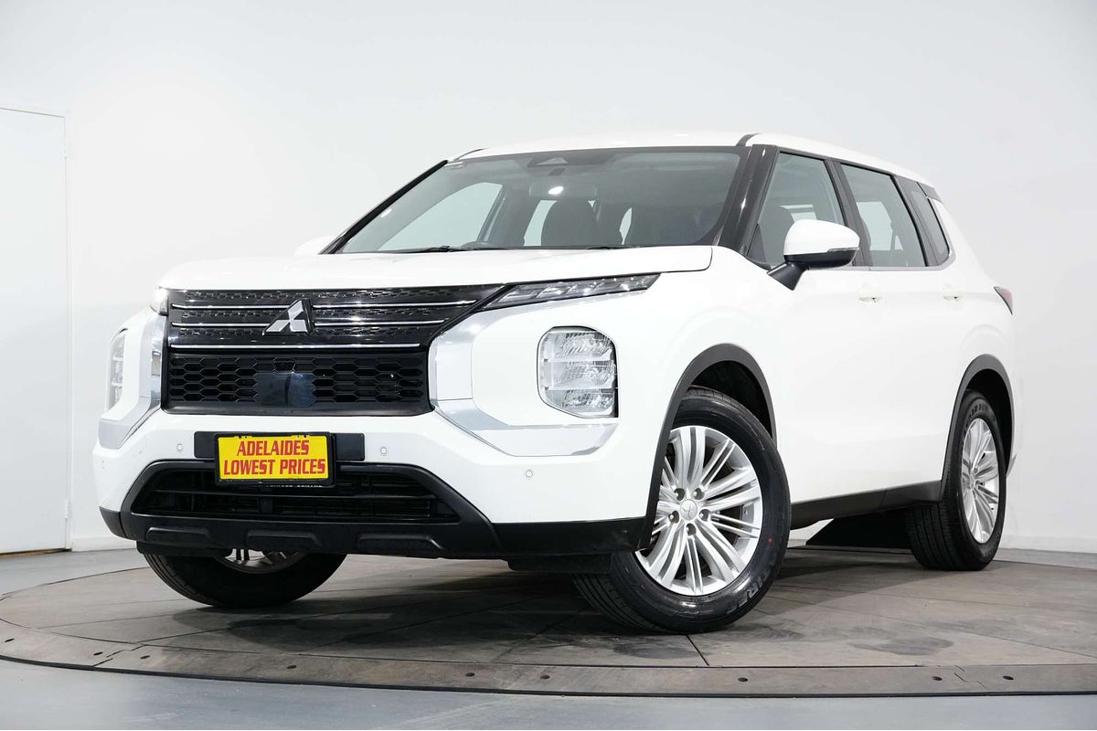 2024 Mitsubishi Outlander ES ZM