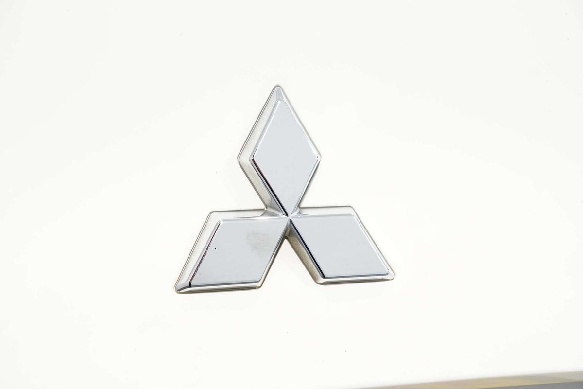 2024 Mitsubishi Outlander ES ZM