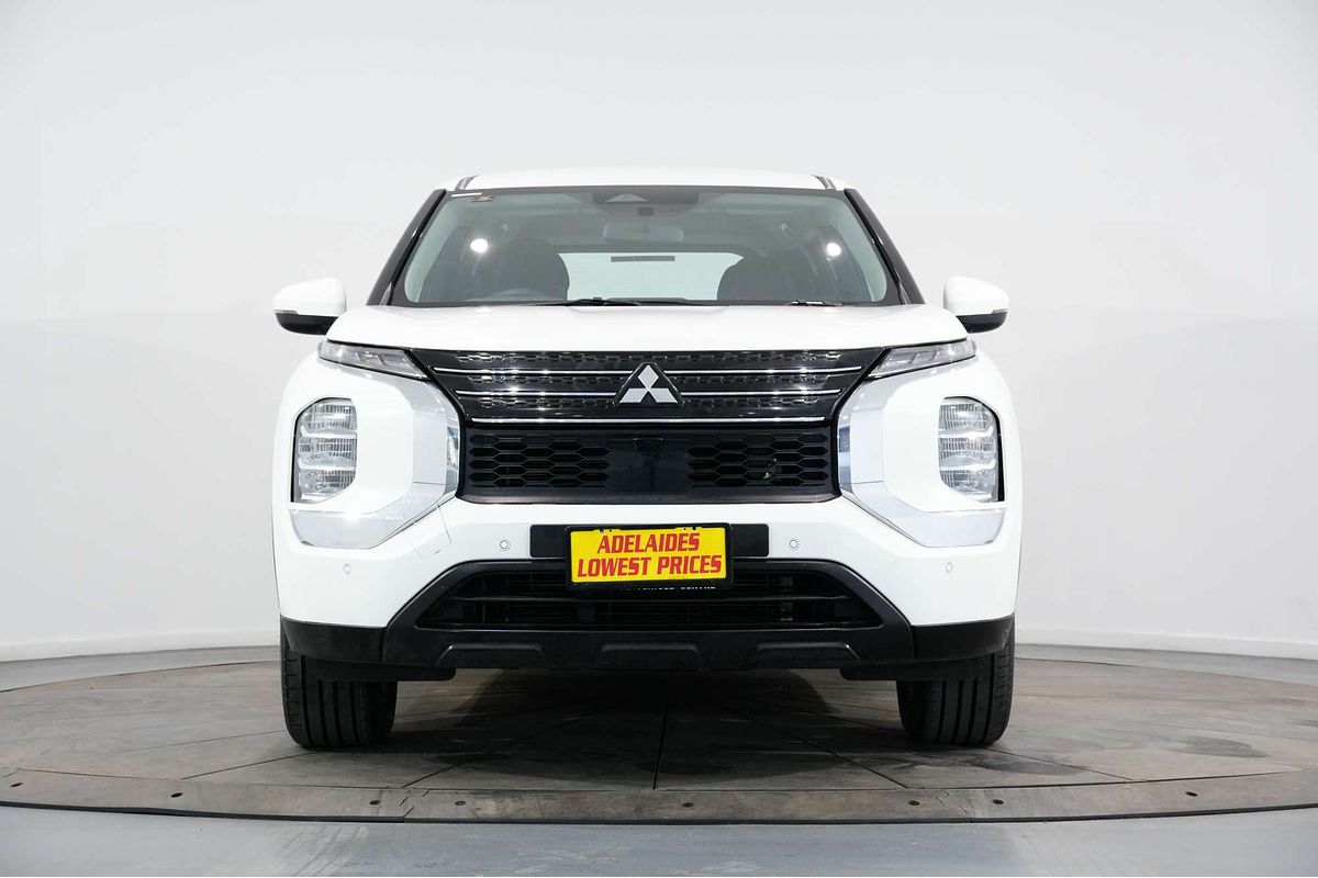 2024 Mitsubishi Outlander ES ZM