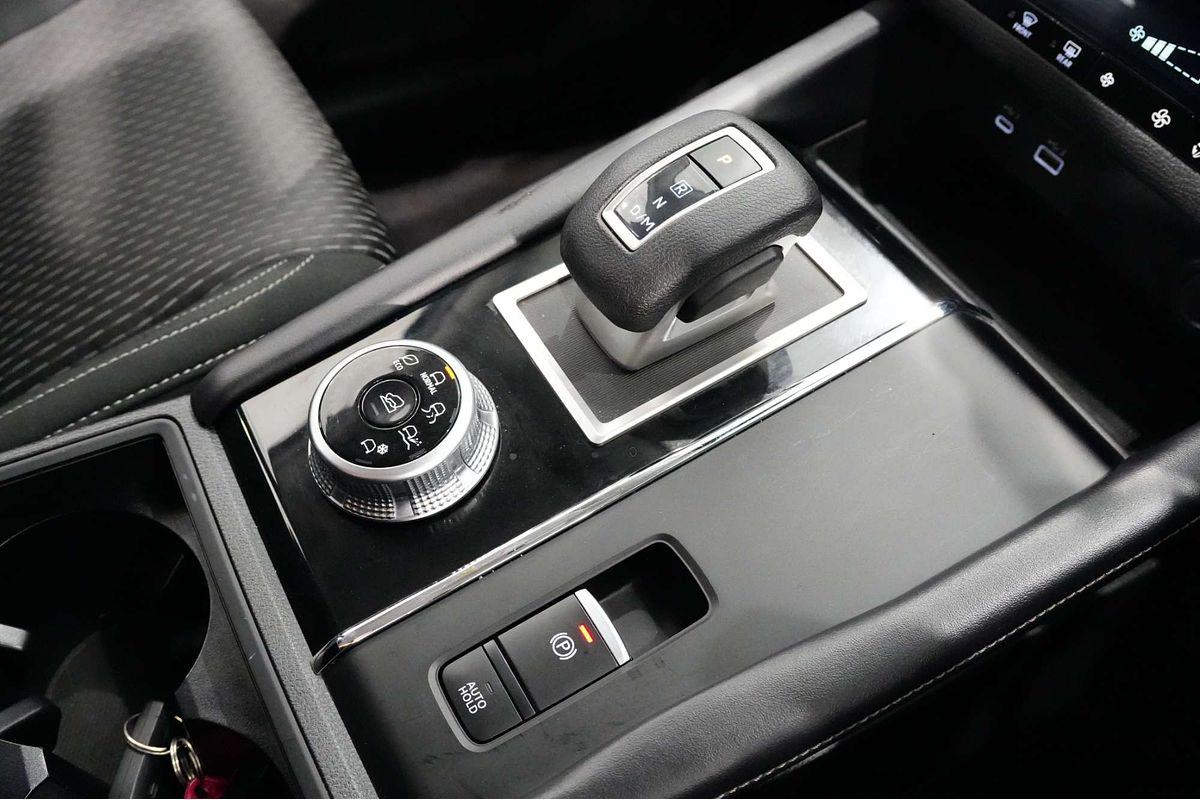 2024 Mitsubishi Outlander ES ZM