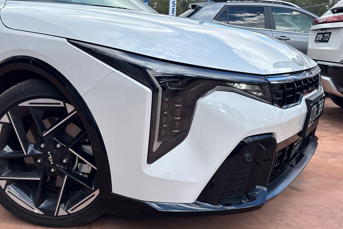 2025 Kia K4 GT-Line CL4m