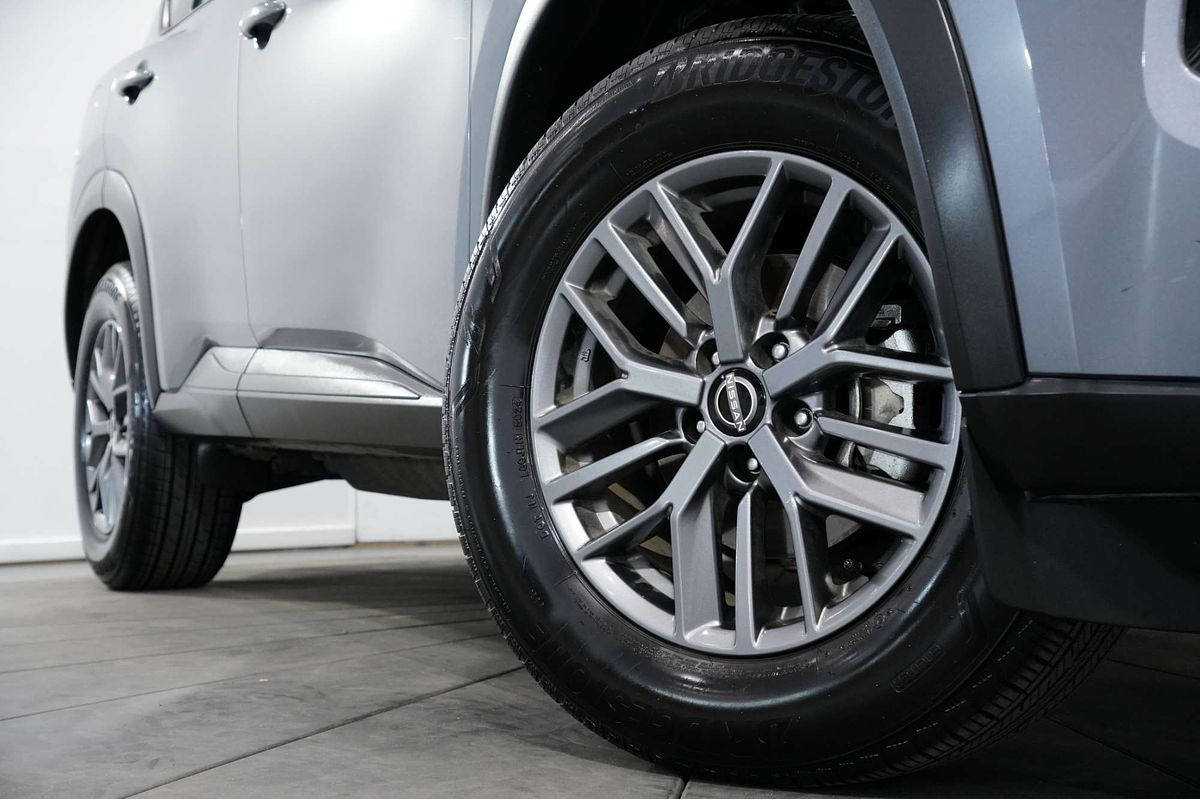 2025 Nissan X-TRAIL ST T33