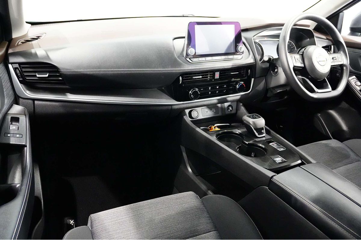 2025 Nissan X-TRAIL ST T33