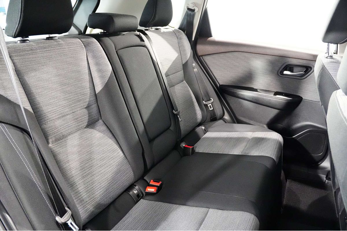 2025 Nissan X-TRAIL ST T33