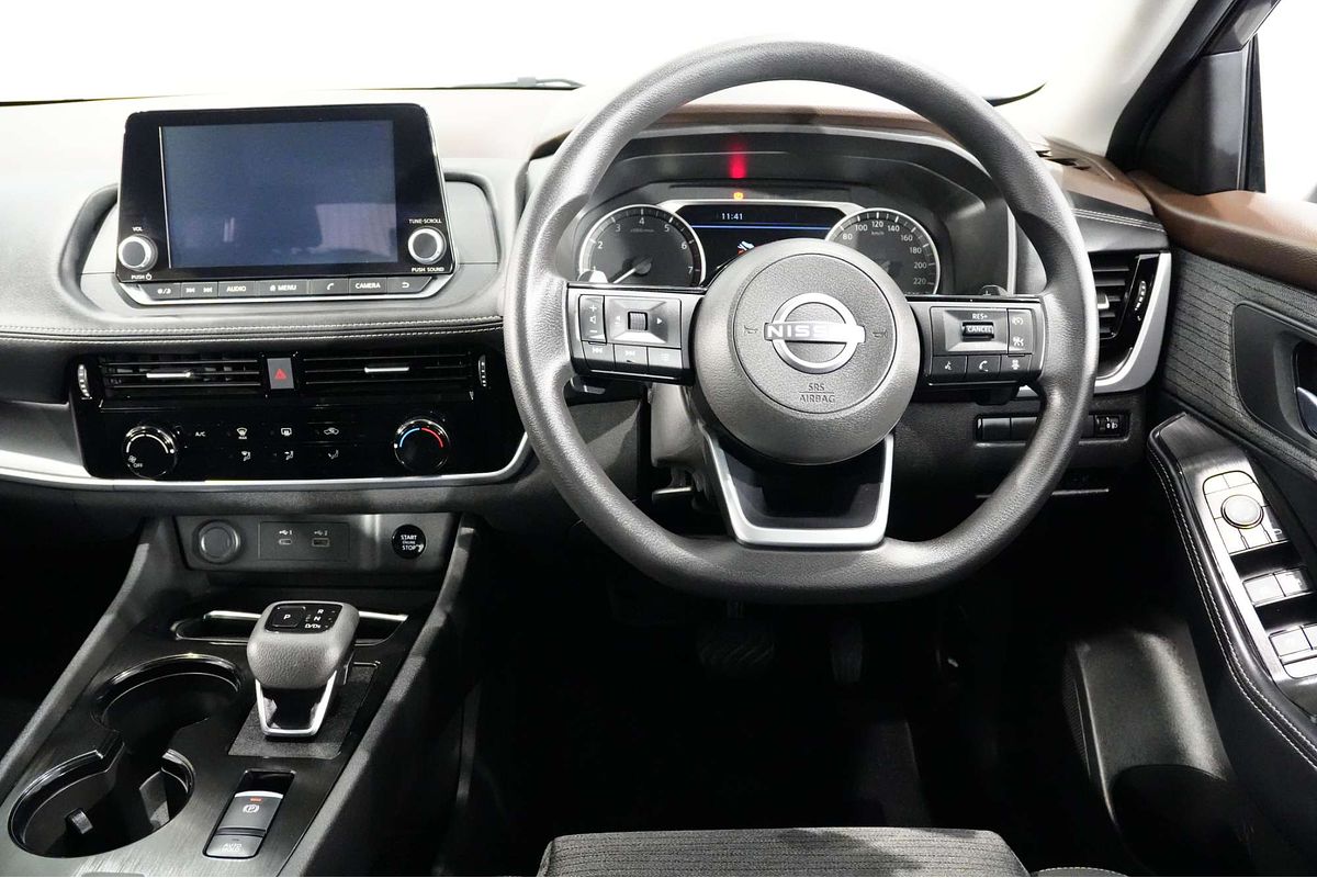 2025 Nissan X-TRAIL ST T33