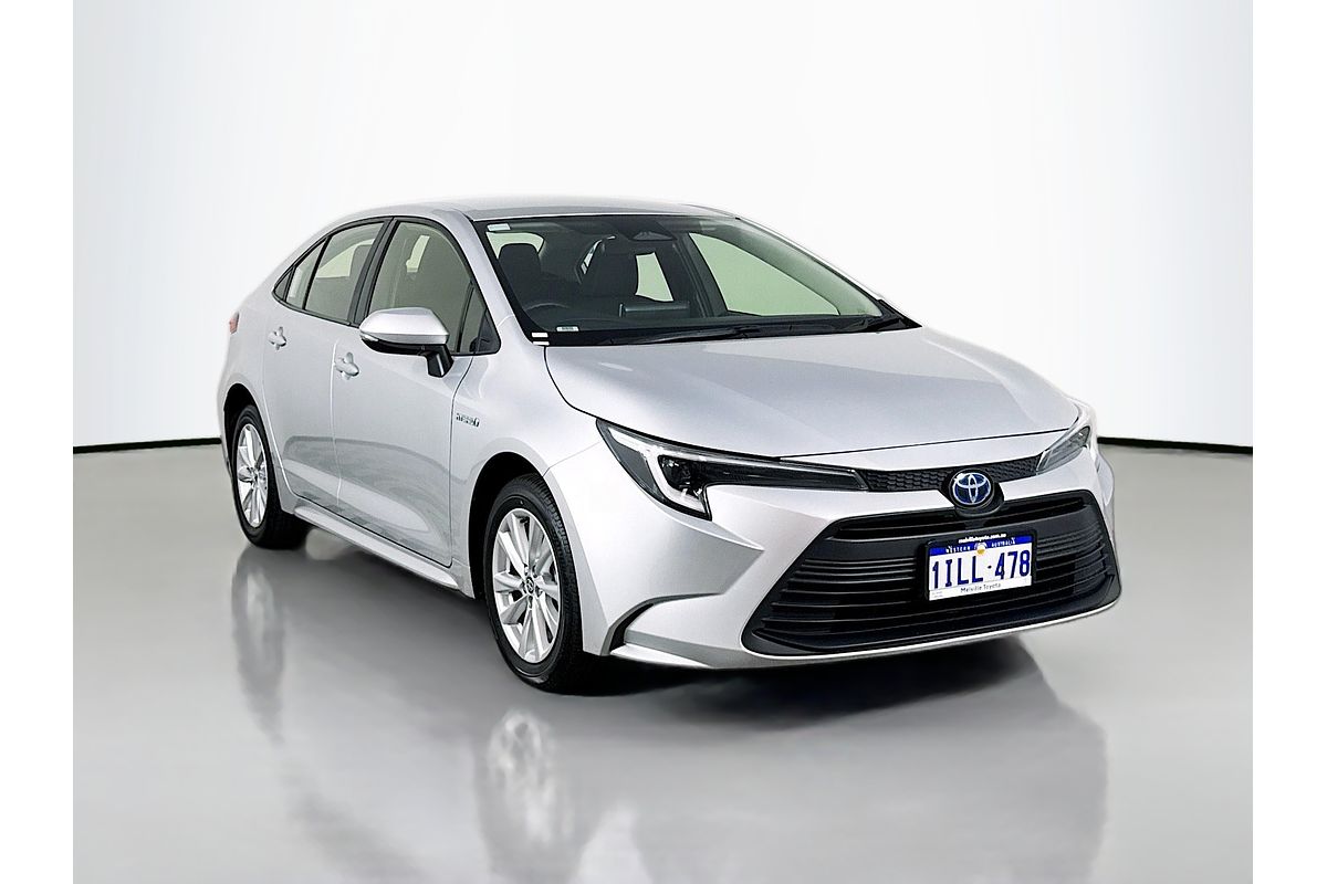 2022 Toyota Corolla Corolla Sedan 1.8L Hyb CVT Ascent Sport