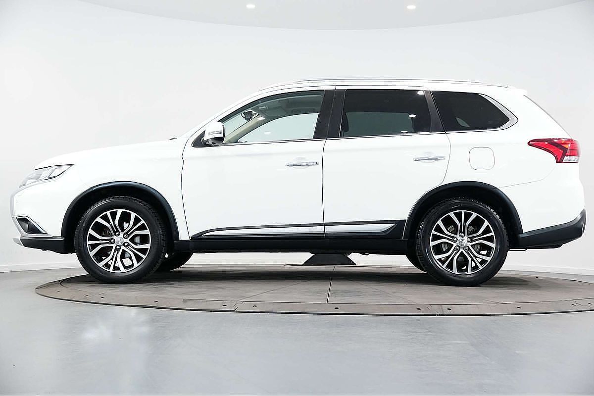 2016 Mitsubishi Outlander Exceed ZK