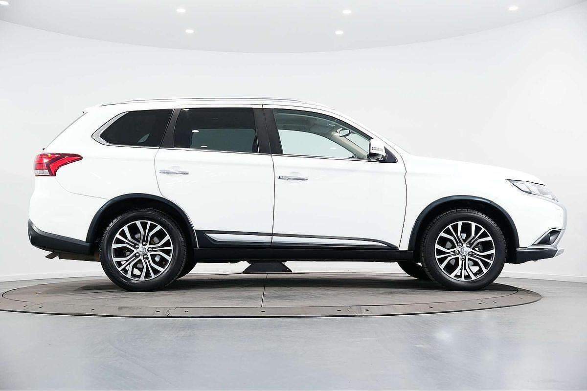 2016 Mitsubishi Outlander Exceed ZK