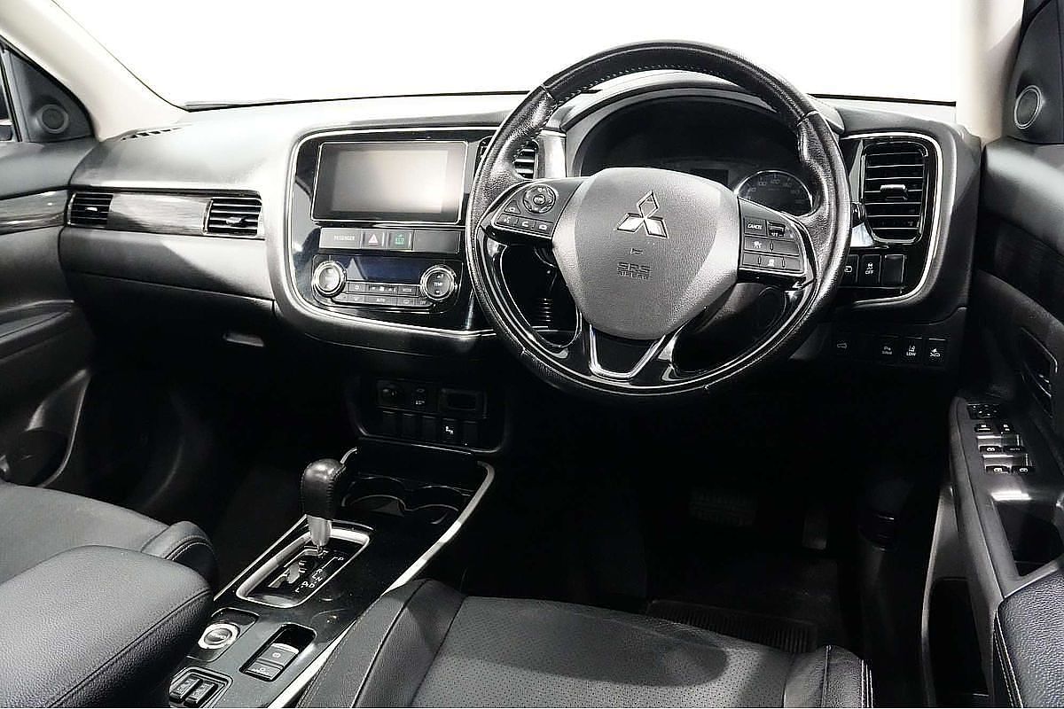 2016 Mitsubishi Outlander Exceed ZK