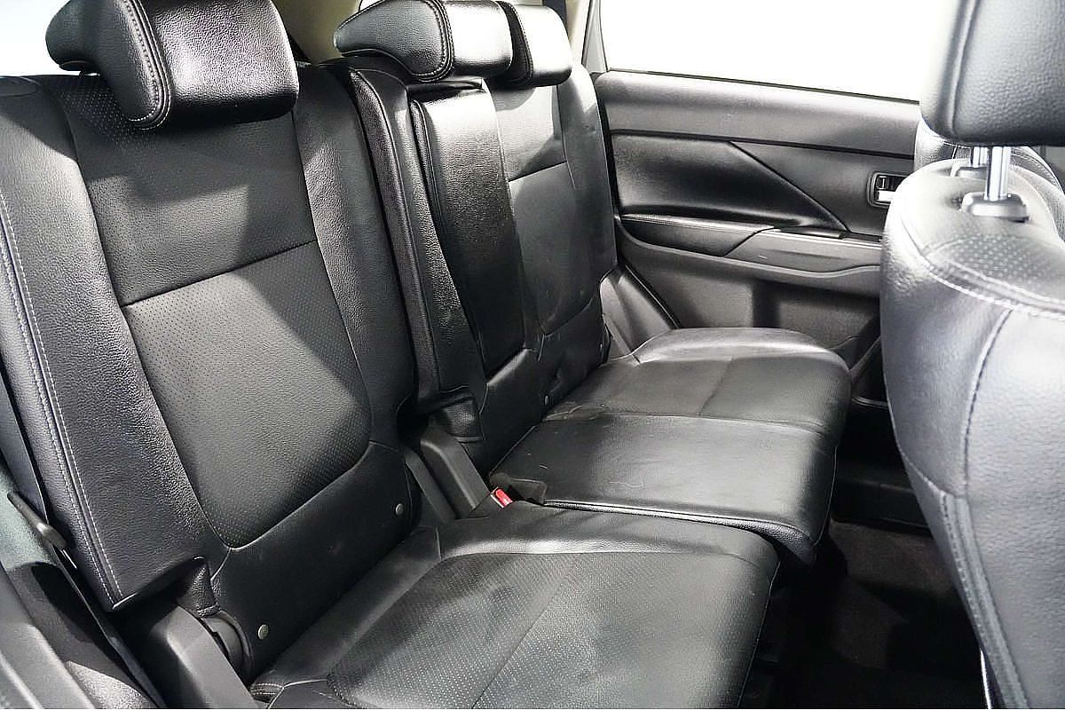 2016 Mitsubishi Outlander Exceed ZK