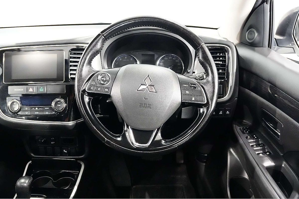 2016 Mitsubishi Outlander Exceed ZK