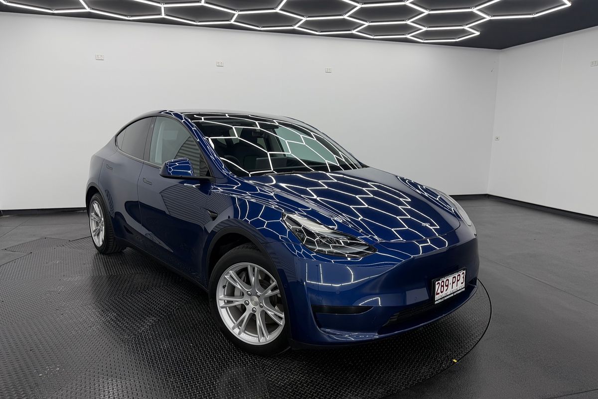 2023 Tesla Model Y Rear-Wheel Drive