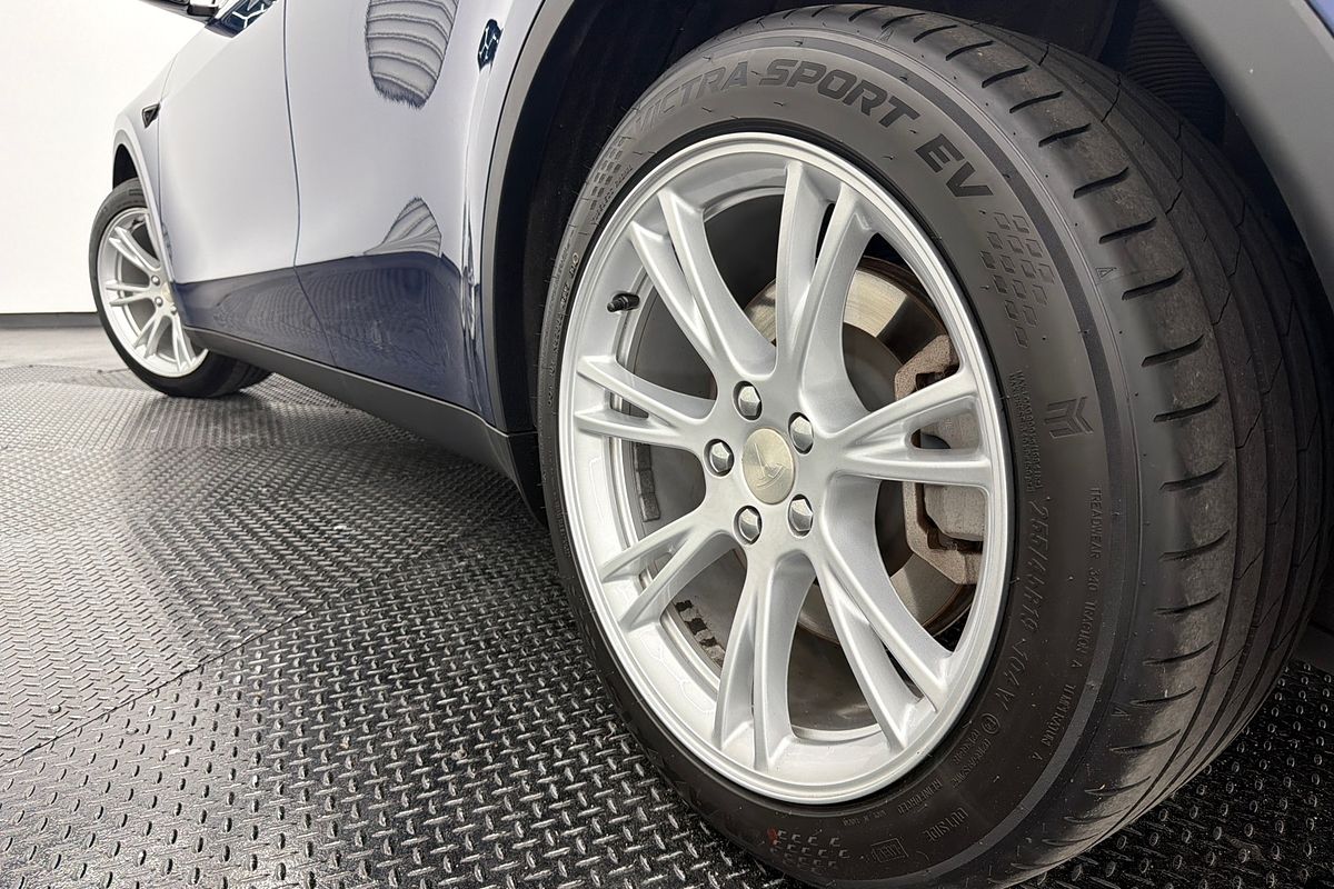 2023 Tesla Model Y Rear-Wheel Drive