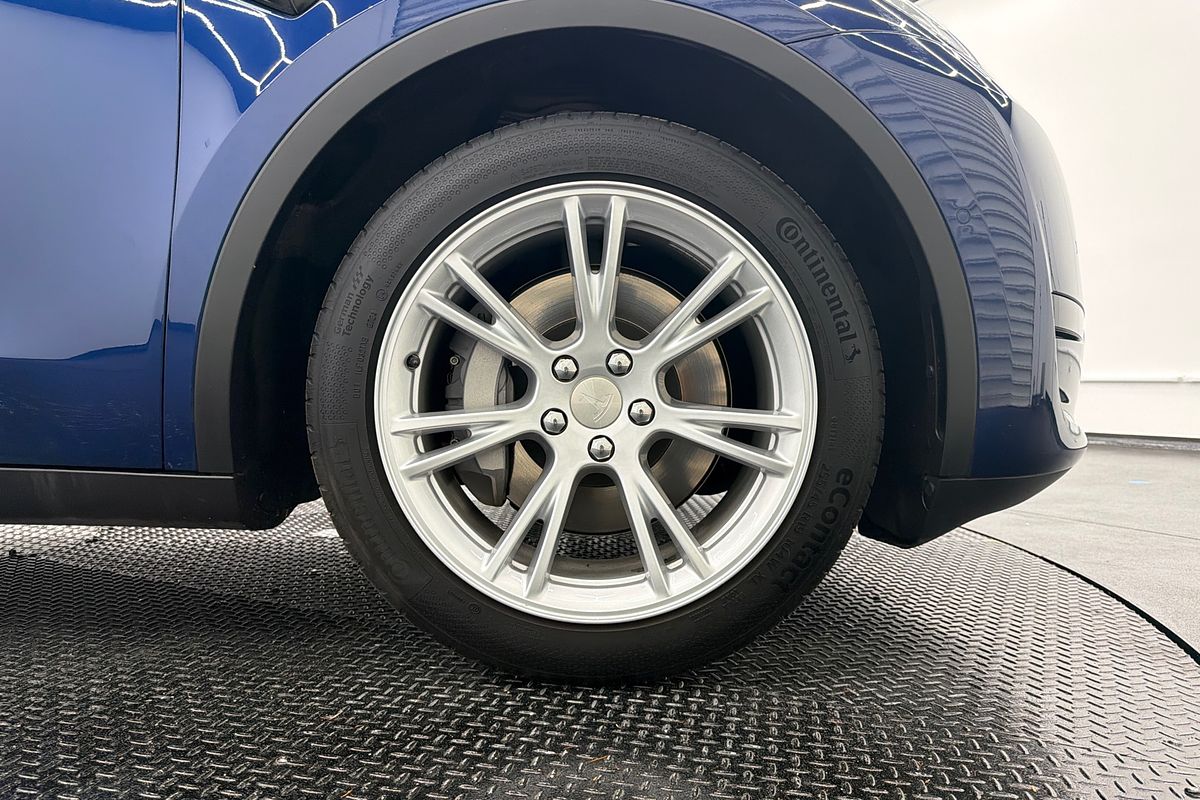 2023 Tesla Model Y Rear-Wheel Drive