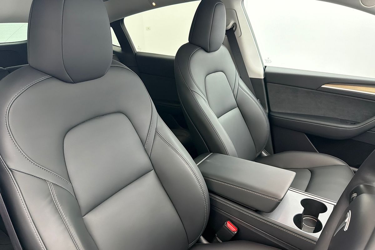 2023 Tesla Model Y Rear-Wheel Drive