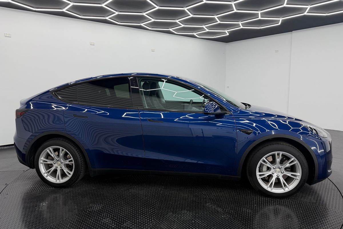 2023 Tesla Model Y Rear-Wheel Drive