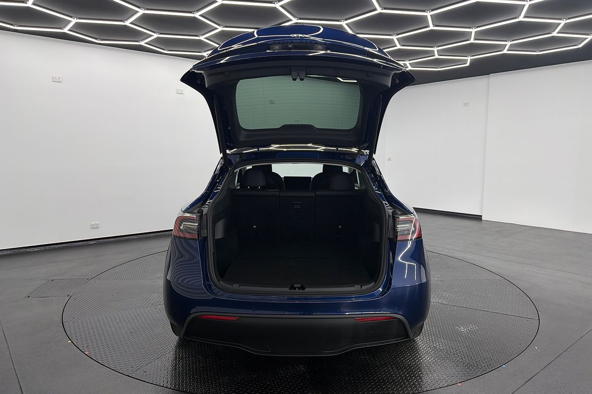 2023 Tesla Model Y Rear-Wheel Drive