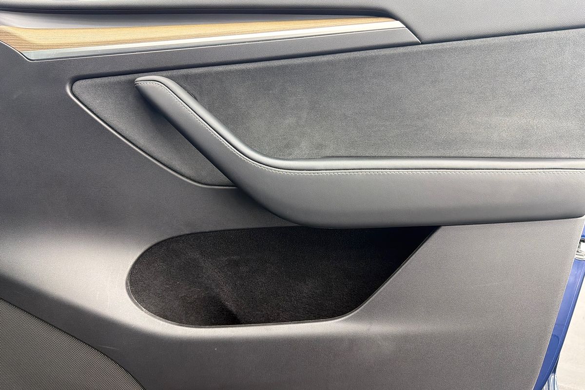 2023 Tesla Model Y Rear-Wheel Drive