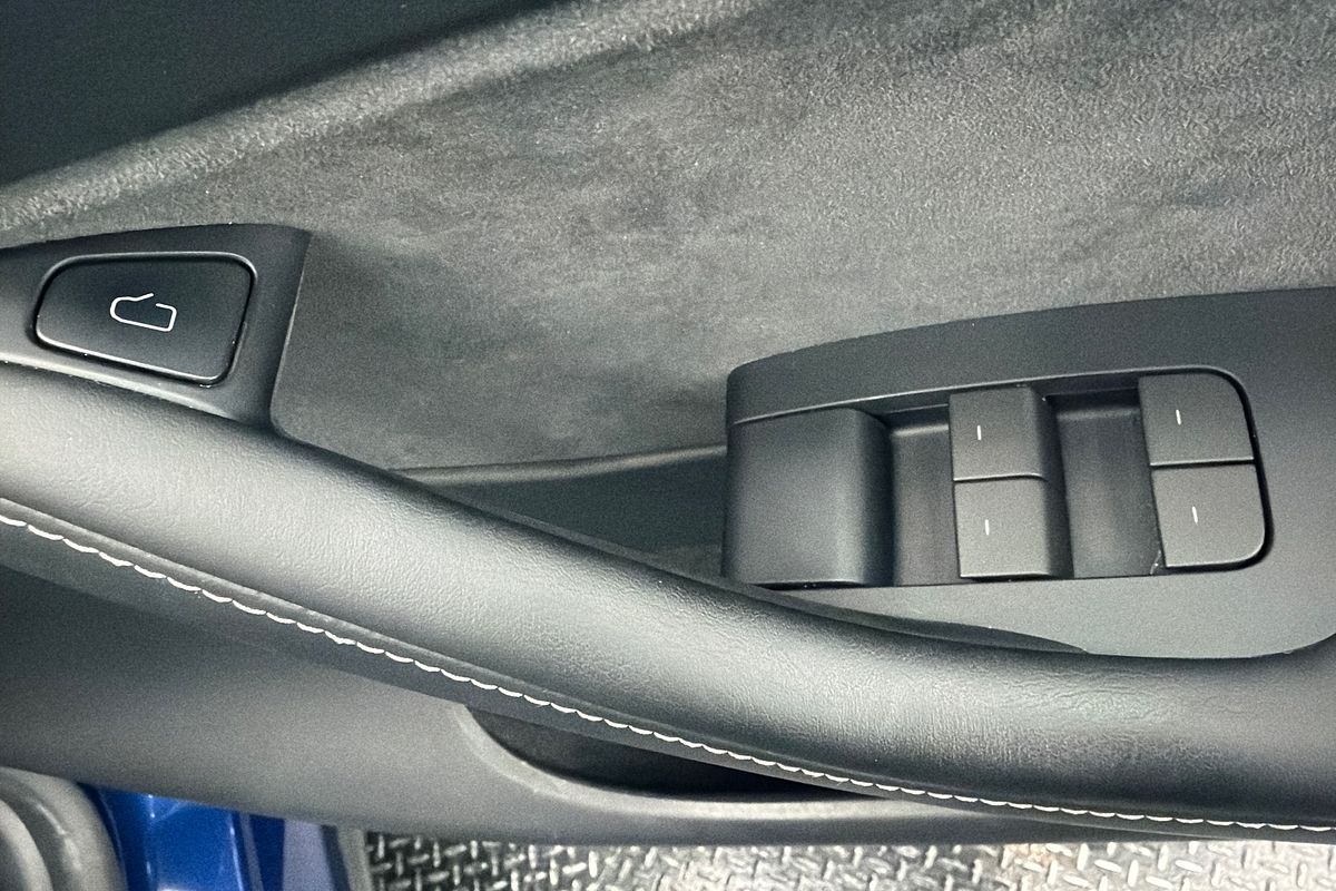 2023 Tesla Model Y Rear-Wheel Drive