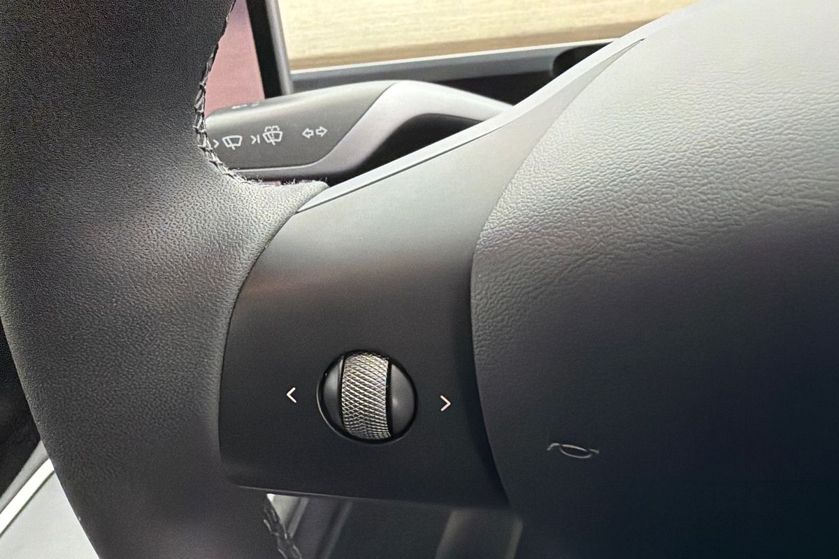 2023 Tesla Model Y Rear-Wheel Drive