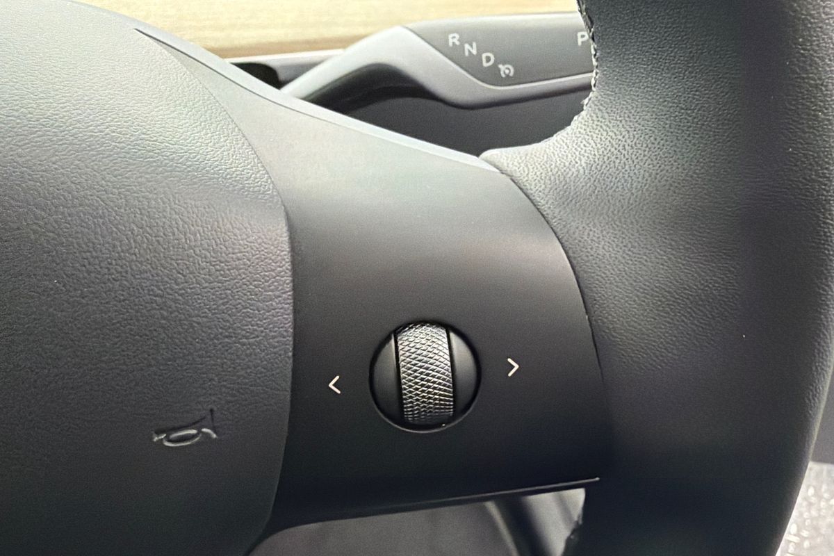 2023 Tesla Model Y Rear-Wheel Drive