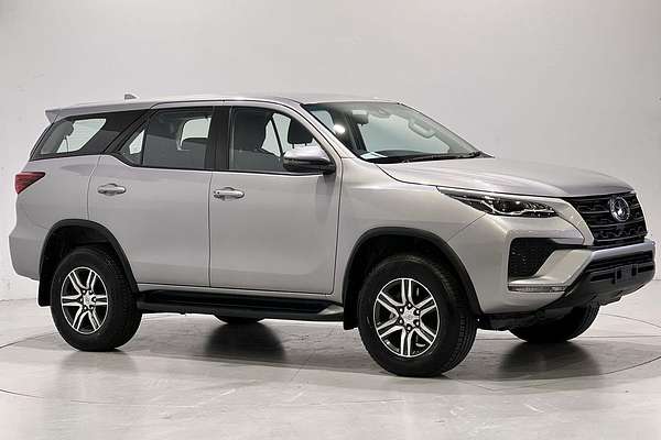 2023 Toyota Fortuner GX GUN156R