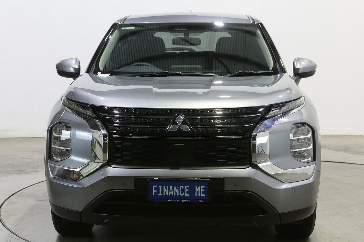 2023 Mitsubishi Outlander ES ZM