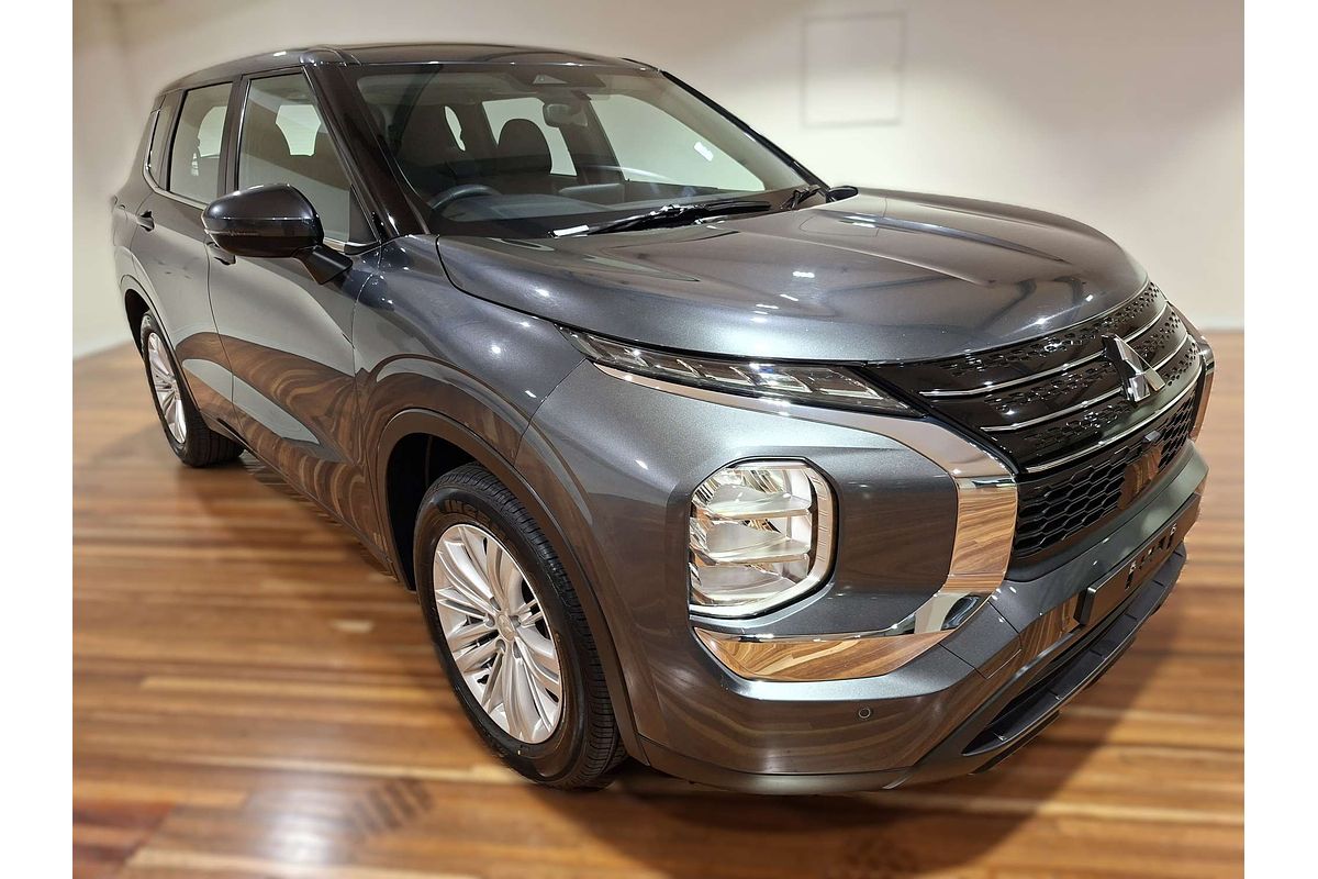 2024 Mitsubishi Outlander ES ZM