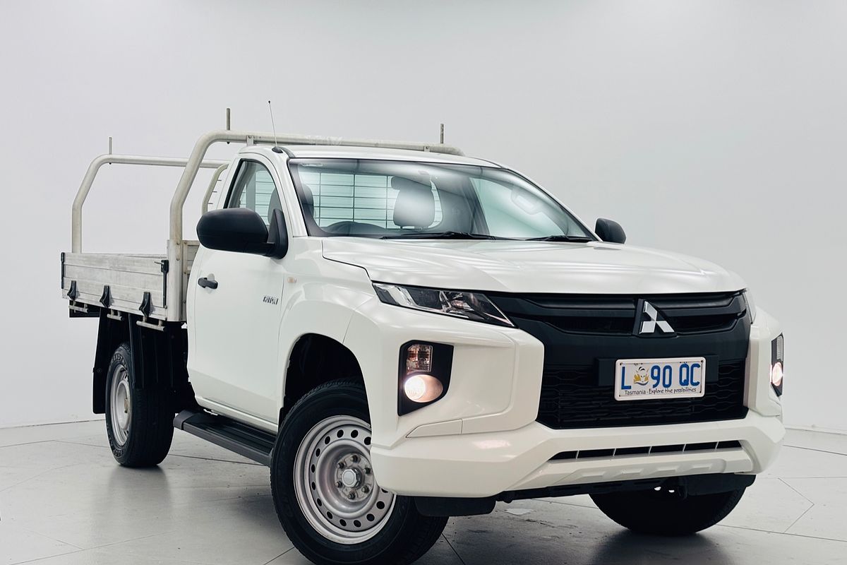 2023 Mitsubishi MR Triton GLX 2.4L D 6A/T 4X4 SC CC