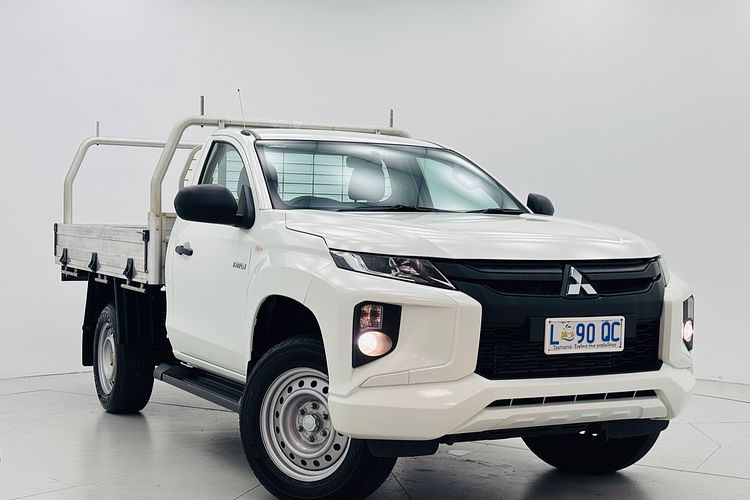 2023 Mitsubishi Triton GLX MR 4X4