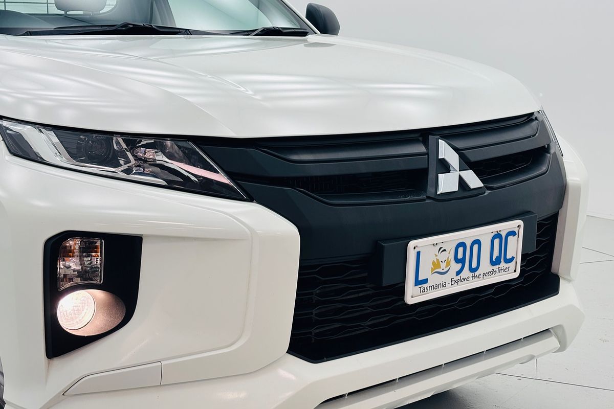 2023 Mitsubishi MR Triton GLX 2.4L D 6A/T 4X4 SC CC