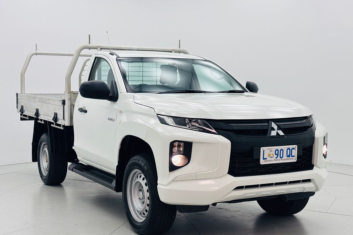 2023 Mitsubishi MR Triton GLX 2.4L D 6A/T 4X4 SC CC