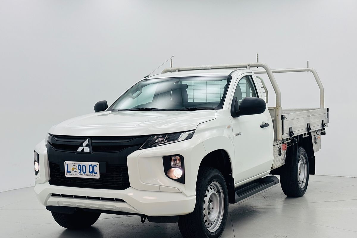2023 Mitsubishi MR Triton GLX 2.4L D 6A/T 4X4 SC CC