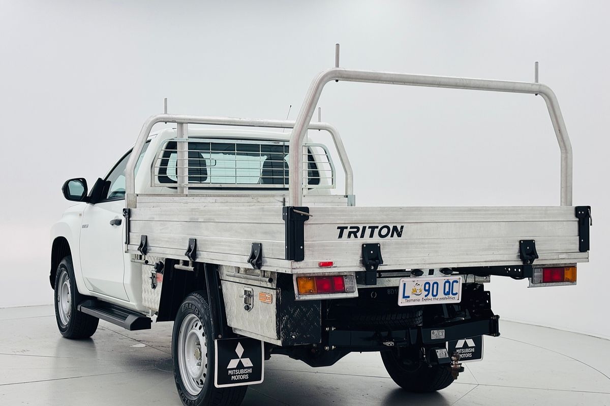 2023 Mitsubishi MR Triton GLX 2.4L D 6A/T 4X4 SC CC