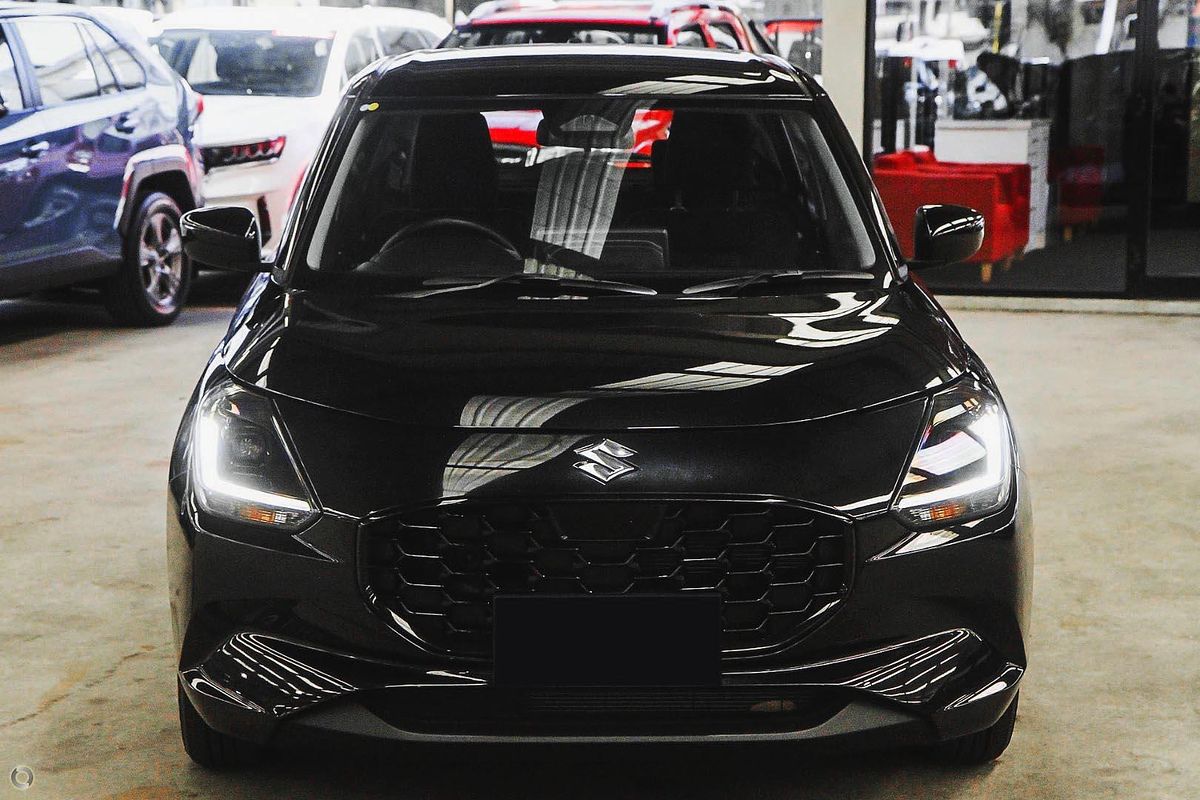 2025 Suzuki Swift Hybrid UZ