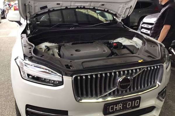 2022 Volvo XC90 Ultimate B6 Bright