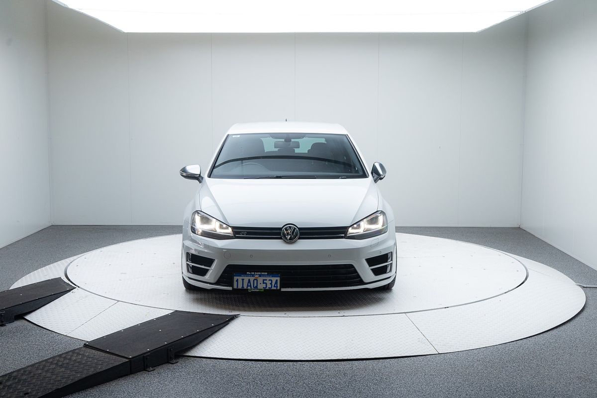 2016 Volkswagen Golf R 7
