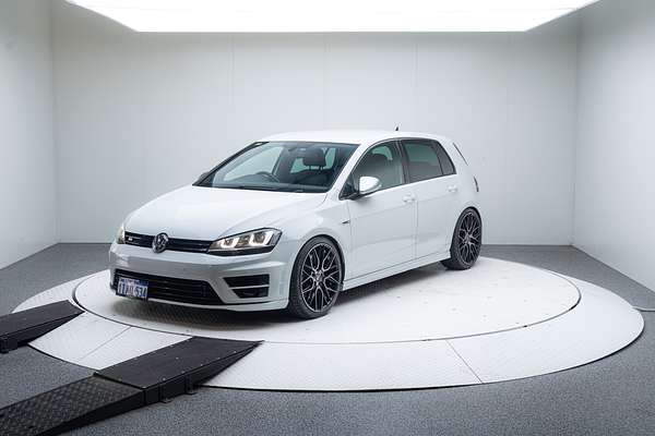 2016 Volkswagen Golf R 7