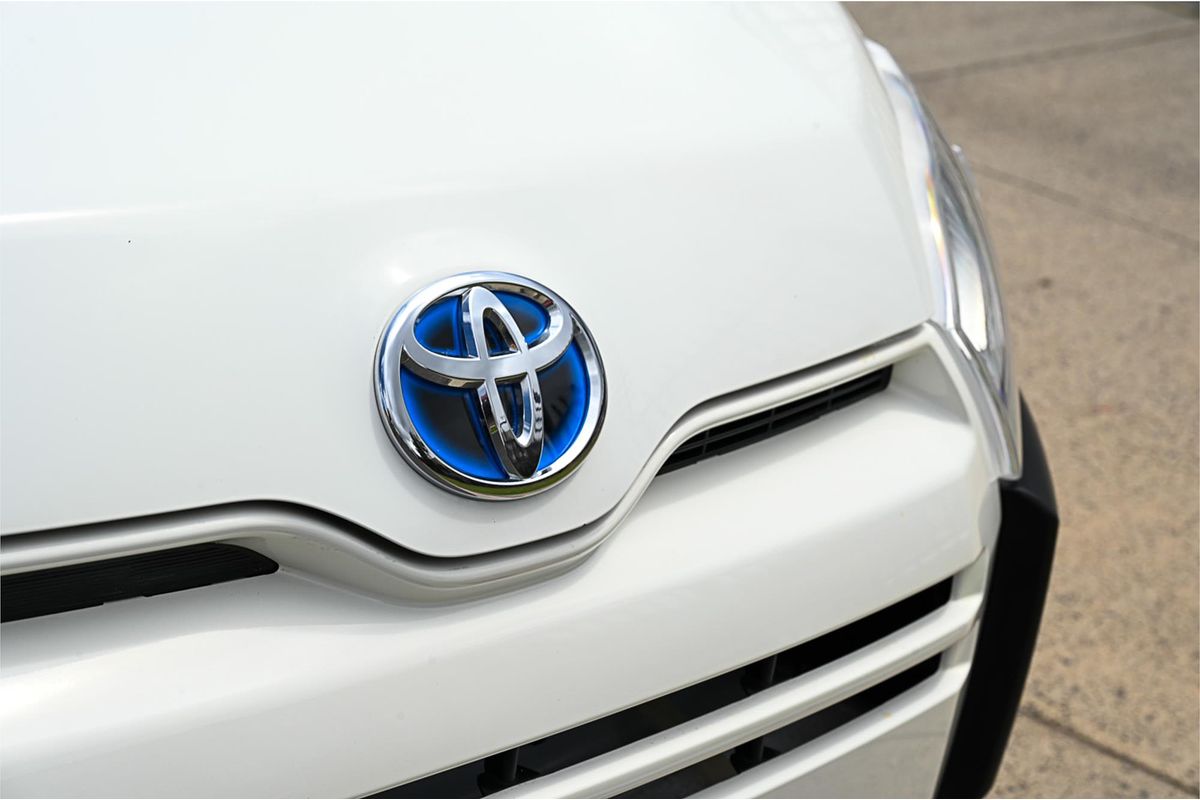 2020 Toyota ProBox Hybrid NHP160
