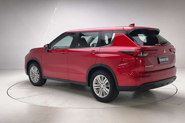 2023 Mitsubishi Outlander ES ZM thumb-5
