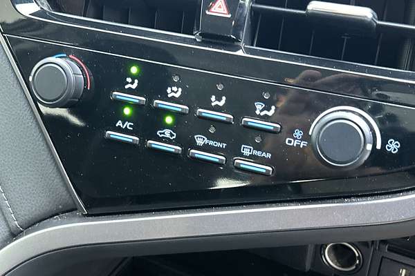 2024 Toyota Camry Ascent AXVA70R thumb-16